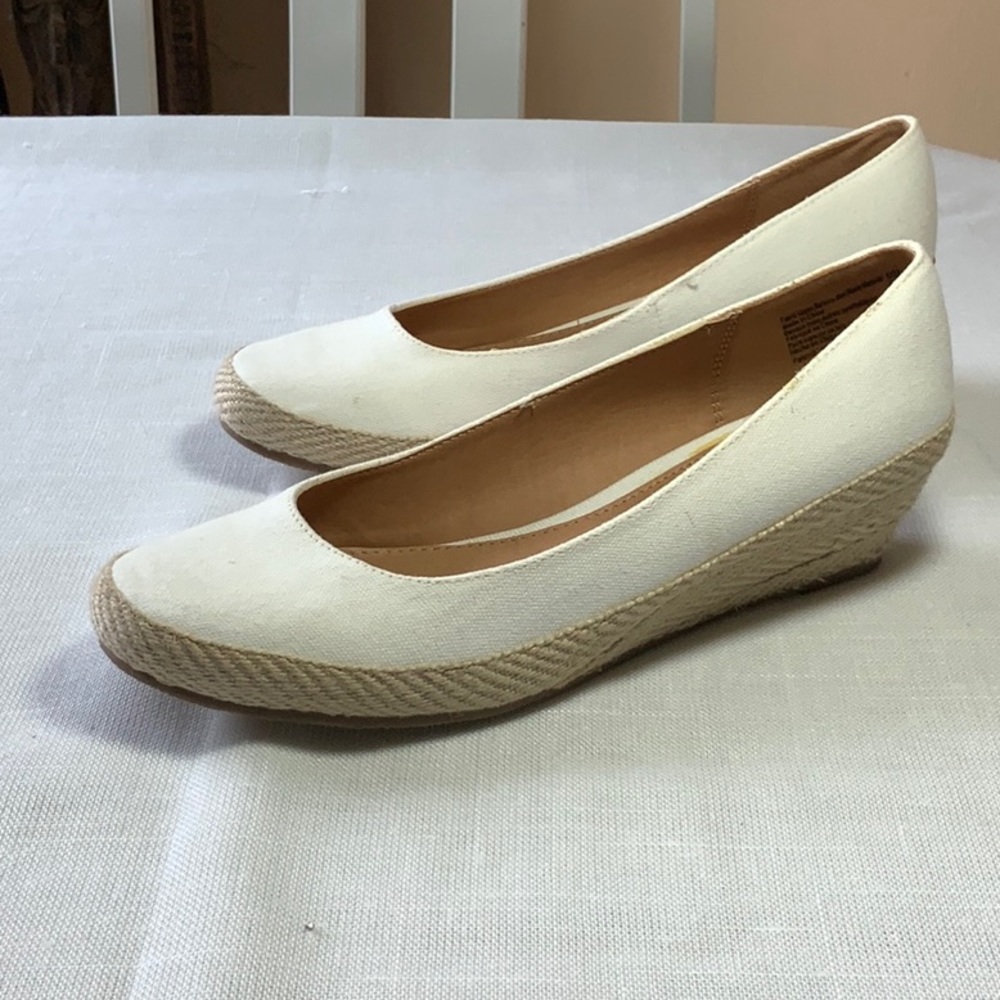 American Eagle Espadrilles NEW size 9